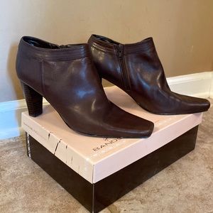 Bandolino Dress Booties Dark Brown Size 9